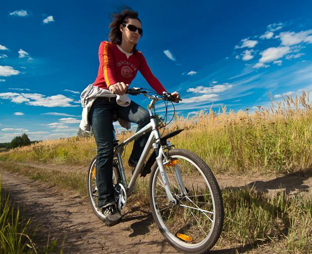Чи можна їздити на велосипеді при варикозі: користь і сумісність