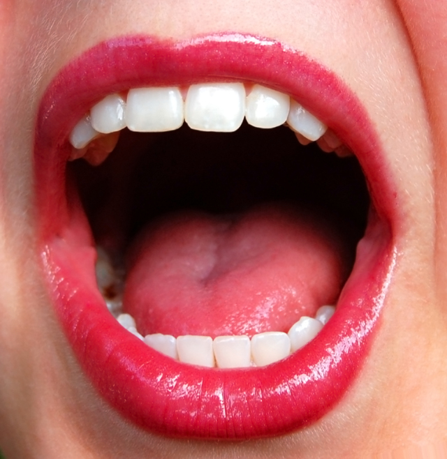 Шишки, прищі інші нерівності в роті - фото, причини, лікування
