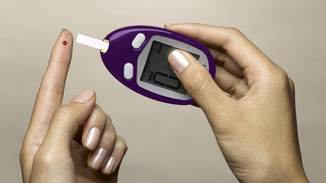 Прополіс при діабеті цукровому 2 і 1 типу: як приймати настоянку для лікування з молоком, на спирту, як впливає