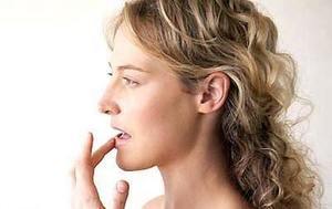 Сильно тріскаються губи - причини і засоби для лікування