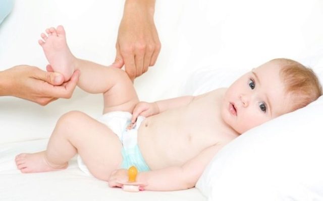 Дитячий масаж і гімнастика при м'язовій дистонії: 7 лікарських рекомендацій для батьків