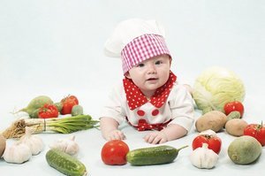 Дитина не їсть з ложки: 6 причин і 6 правил введення прикорму