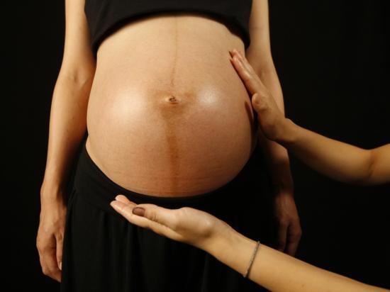 Чому при вагітності з'являються коричневі виділення різних відтінків