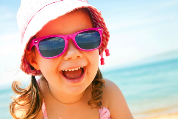 Як вибрати сонцезахисні окуляри дітям: 7 порад лікаря, які окуляри краще