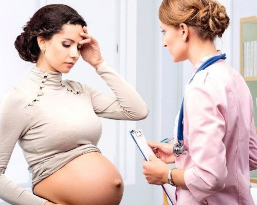 Чому йдуть кров'янисті виділення при вагітності