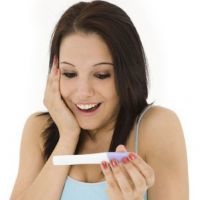 Чи можна дізнатися про вагітність після місячних