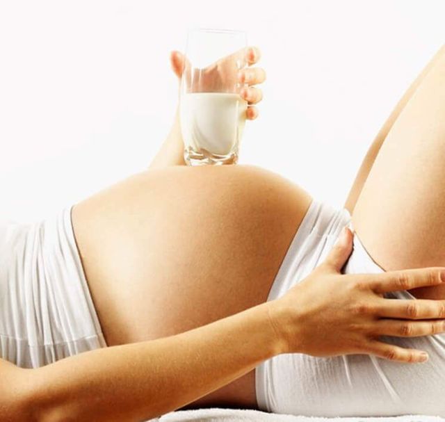 Чому з'являються виділення з грудей при вагітності