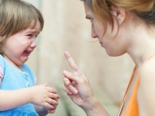 Істерика у дитини в 1, 2, 3 роки - що робити: 4 стадії, 6 причин та 12 методів від дитячого психолога