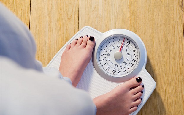 Причини збільшення ваги перед місячними: провокуючі фактори