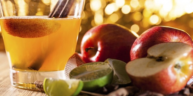 Яблучний оцет від прищів: дія, застосування, рецепти
