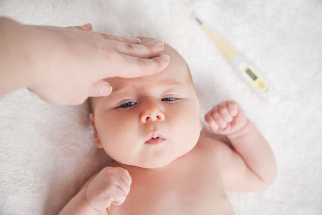 Як вилікувати нежить у немовляти
