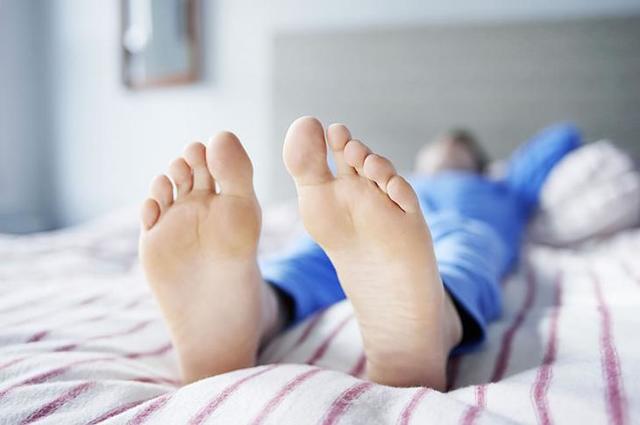 Причини і способи лікування синдрому неспокійних ніг