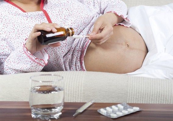 Чим небезпечний кашель при вагітності, причини появи, способи лікування